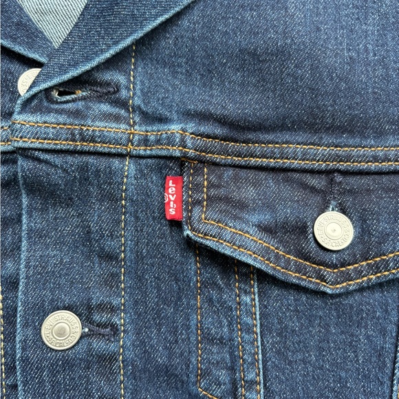 NWT Levi's Men’s Denim Trucker Jacket Button Standard Fit Medium Blue NEW - Picture 4 of 4